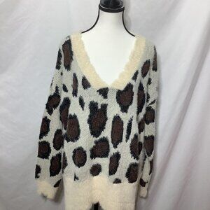 UMGEE-ANIMAL PRINT-SWEATER LEOPARD FUZZY PULLOVER DISTRESSED V-NECK -Large